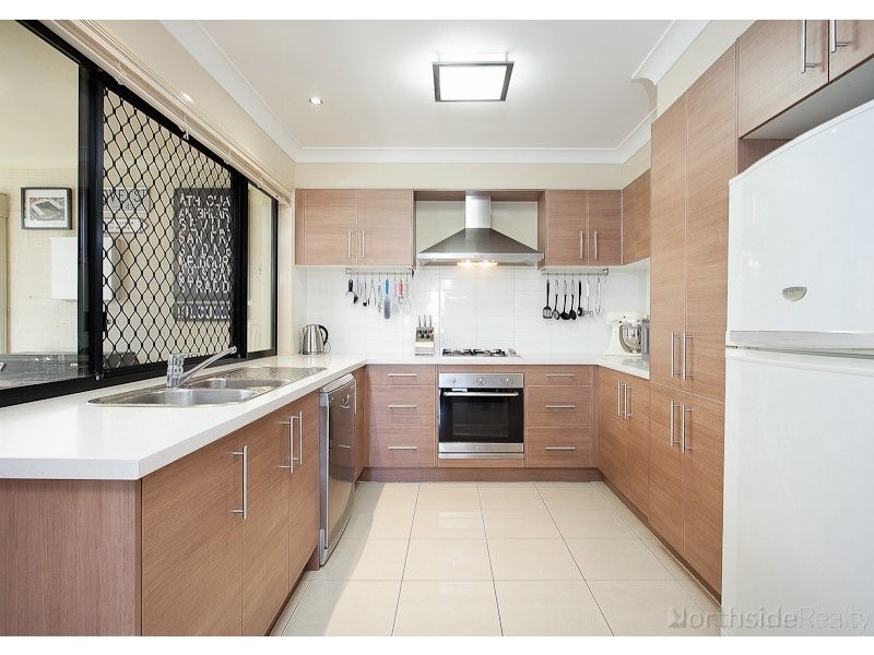 77 Caribou Crescent, Fitzgibbon QLD 4018