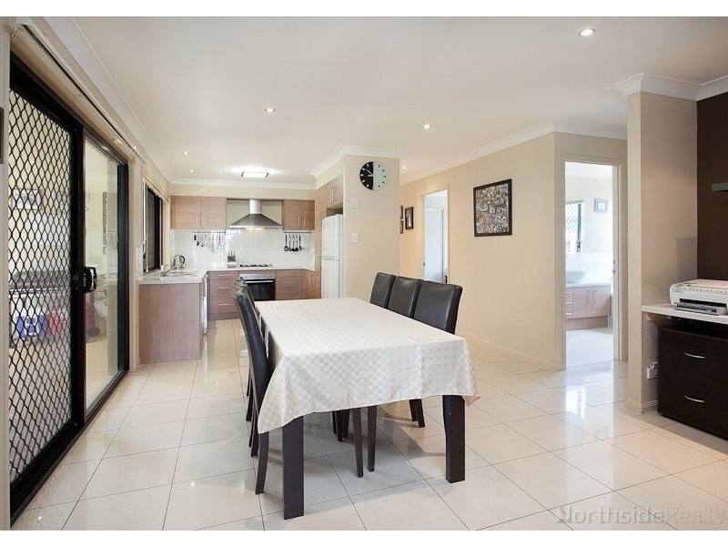77 Caribou Crescent, Fitzgibbon QLD 4018