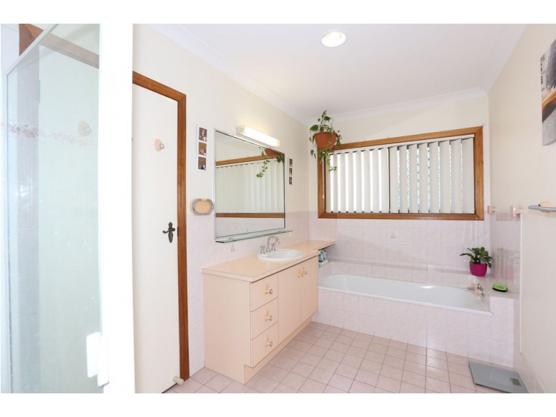 15 Chowchilla Street, Albany Creek QLD 4035