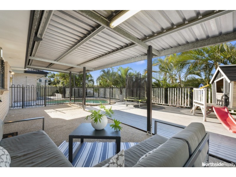 3 Bettina Court, Eatons Hill QLD 4037