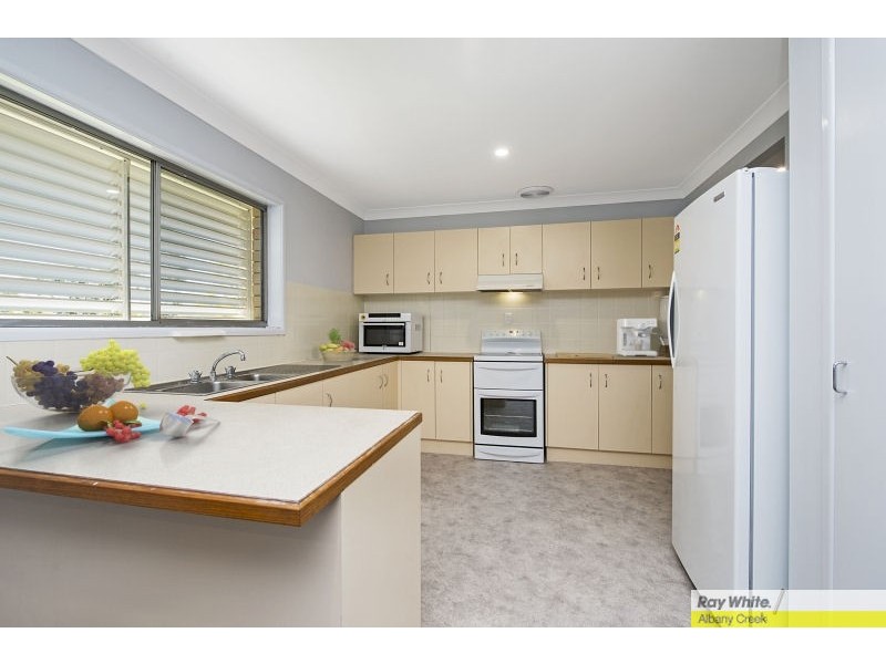 31 Pleasant Drive, Albany Creek QLD 4035