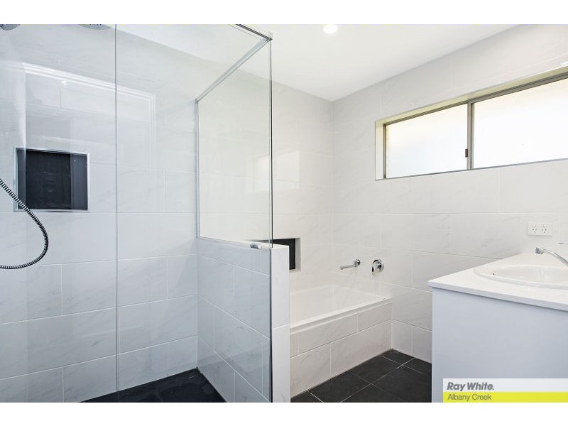 31 Pleasant Drive, Albany Creek QLD 4035