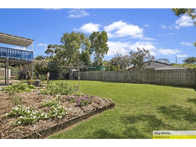 31 Pleasant Drive, Albany Creek QLD 4035