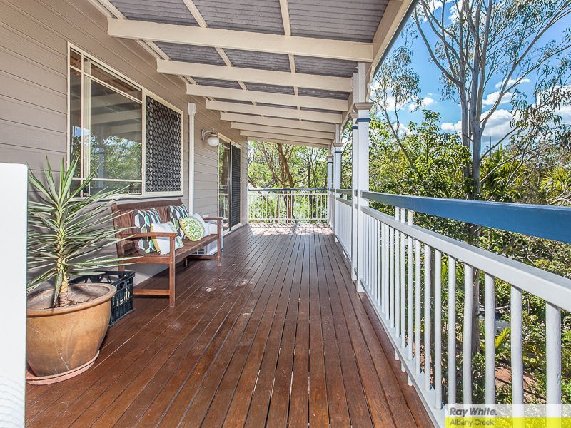 33 Woodburn Place, Ferny Hills QLD 4055