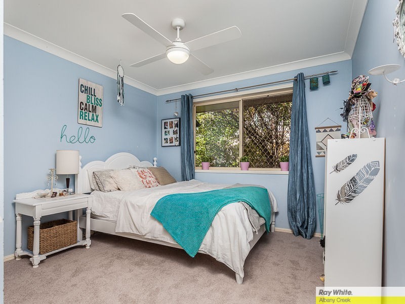 33 Woodburn Place, Ferny Hills QLD 4055