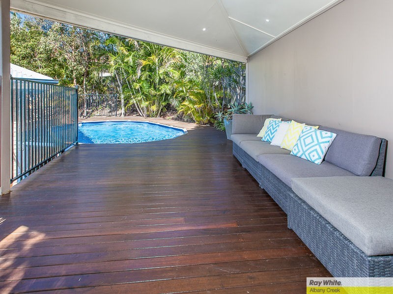 33 Woodburn Place, Ferny Hills QLD 4055
