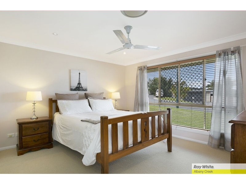 15 Roundelay Court, Eatons Hill QLD 4037