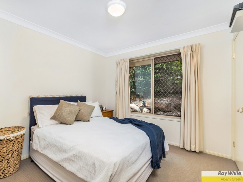 25 Oakmont Crescent, Albany Creek QLD 4035