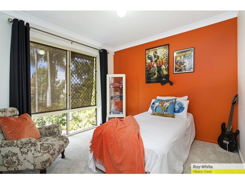 5 Granada Drive, Eatons Hill QLD 4037