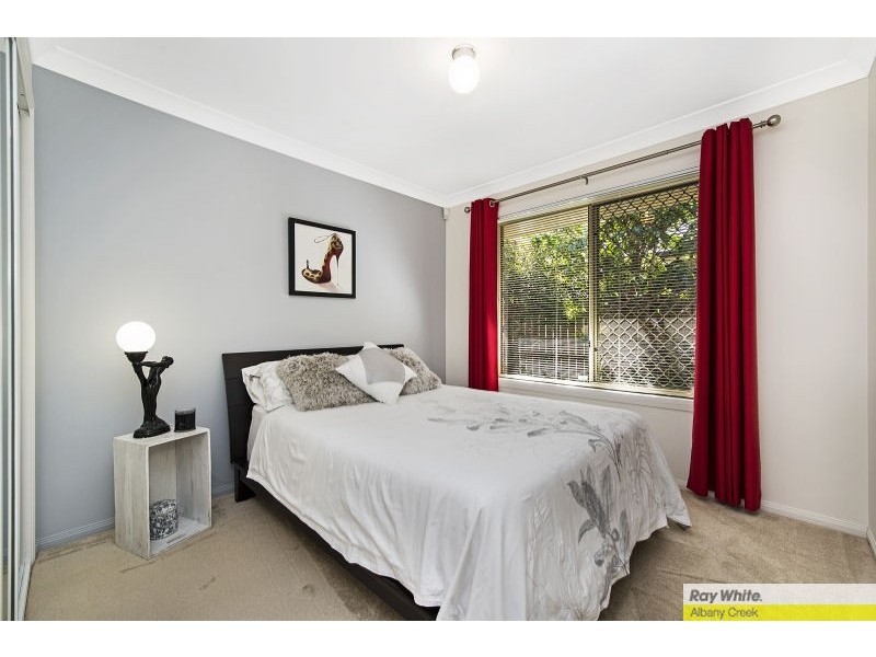 5 Granada Drive, Eatons Hill QLD 4037