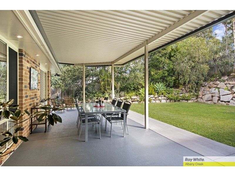 5 Granada Drive, Eatons Hill QLD 4037