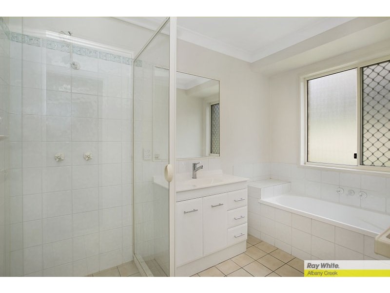 129 Saraband Drive, Eatons Hill QLD 4037