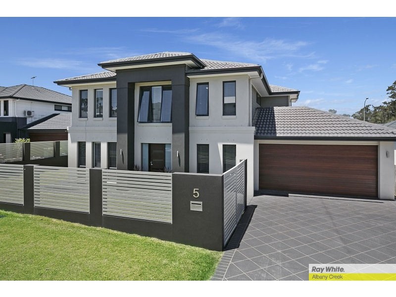 5 Seeana Crescent, Bridgeman Downs QLD 4035