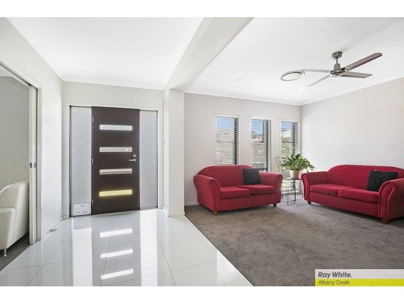 5 Seeana Crescent, Bridgeman Downs QLD 4035