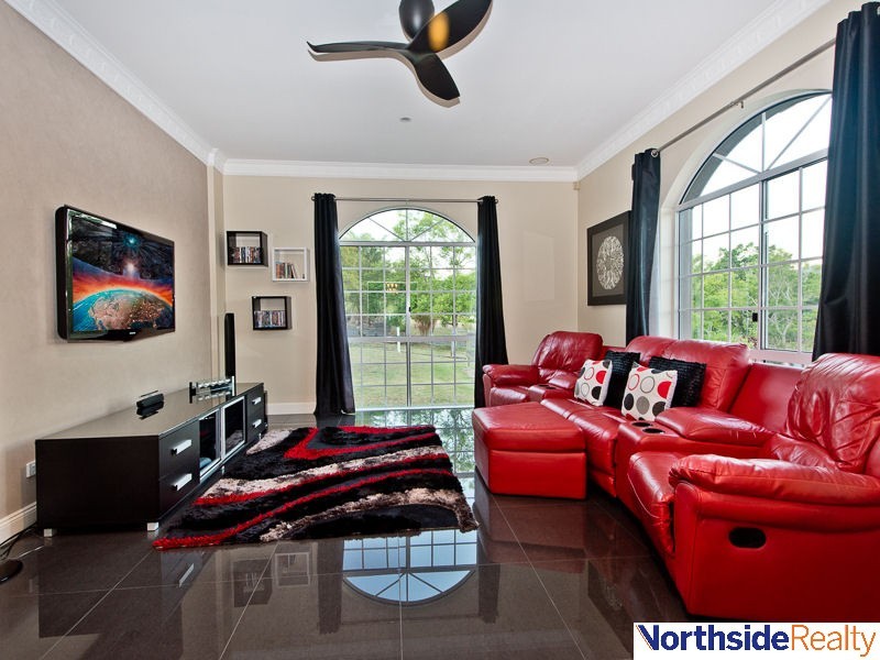 18 Showgrounds Drive, Highvale QLD 4520