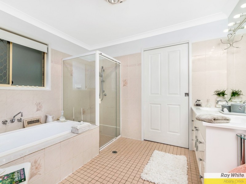 11 Hylacola Dve, Albany Creek QLD 4035