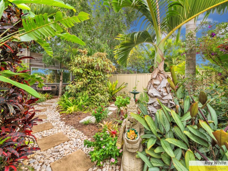 11 Hylacola Dve, Albany Creek QLD 4035