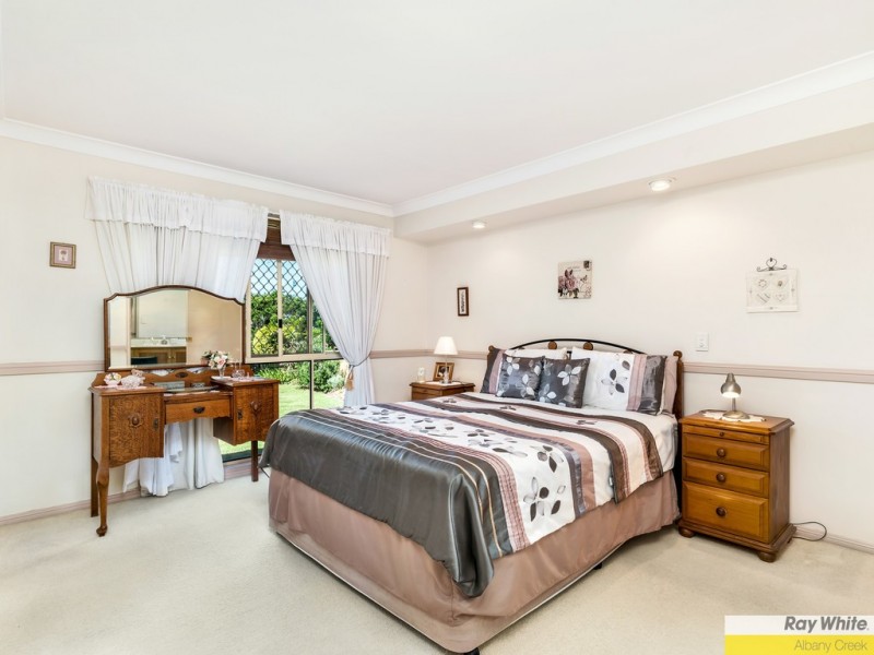 11 Tiffany ct, Eatons Hill QLD 4037