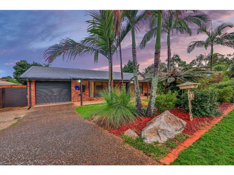 7 Langley Place, Albany Creek QLD 4035
