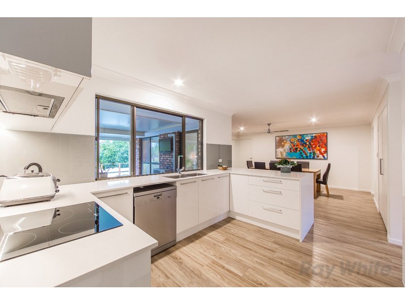 7 Langley Place, Albany Creek QLD 4035