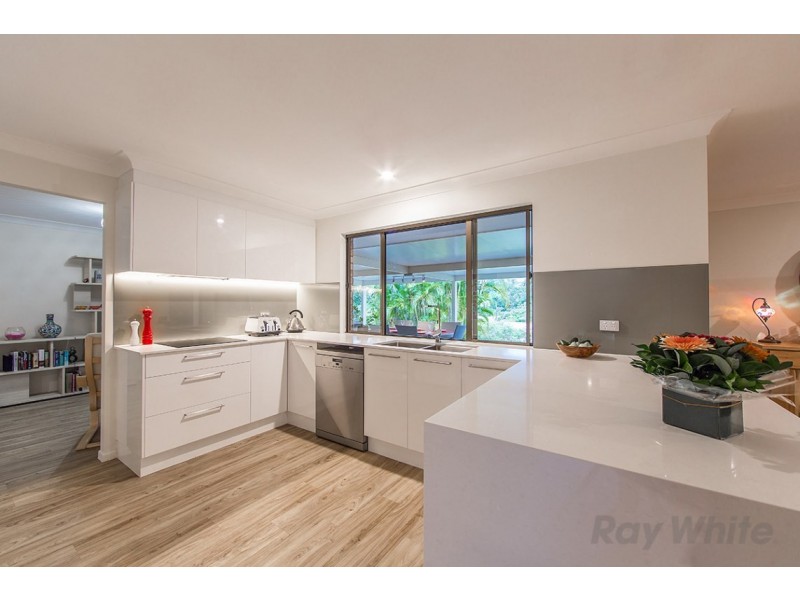 7 Langley Place, Albany Creek QLD 4035