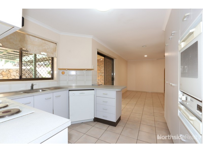 2 Troy Court, Eatons Hill QLD 4037