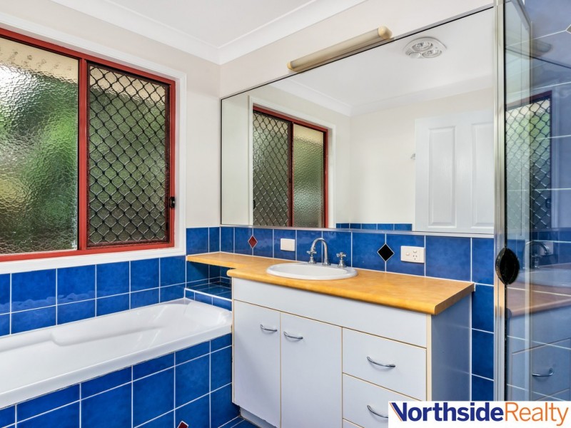 6 Memoire ct, Eatons Hill QLD 4037