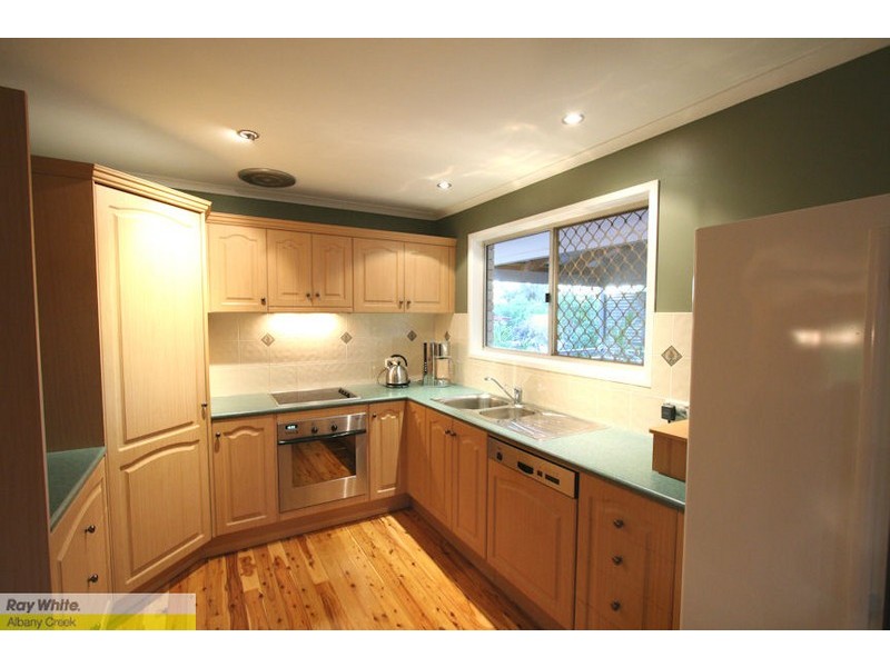 44 Kylie Ave, Ferny Hills QLD 4055