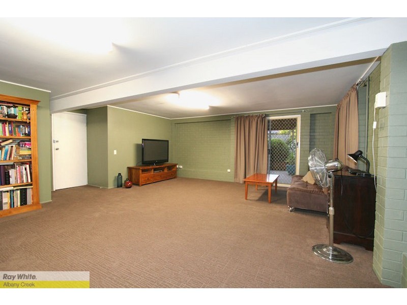 44 Kylie Ave, Ferny Hills QLD 4055