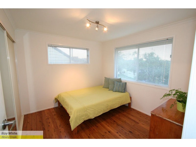 44 Kylie Ave, Ferny Hills QLD 4055