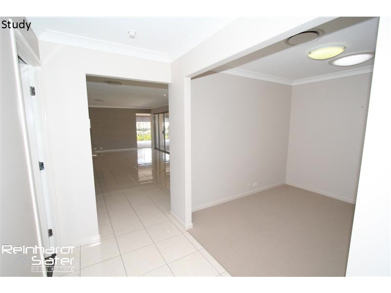 3 Kipfler Lane, Warner QLD 4500