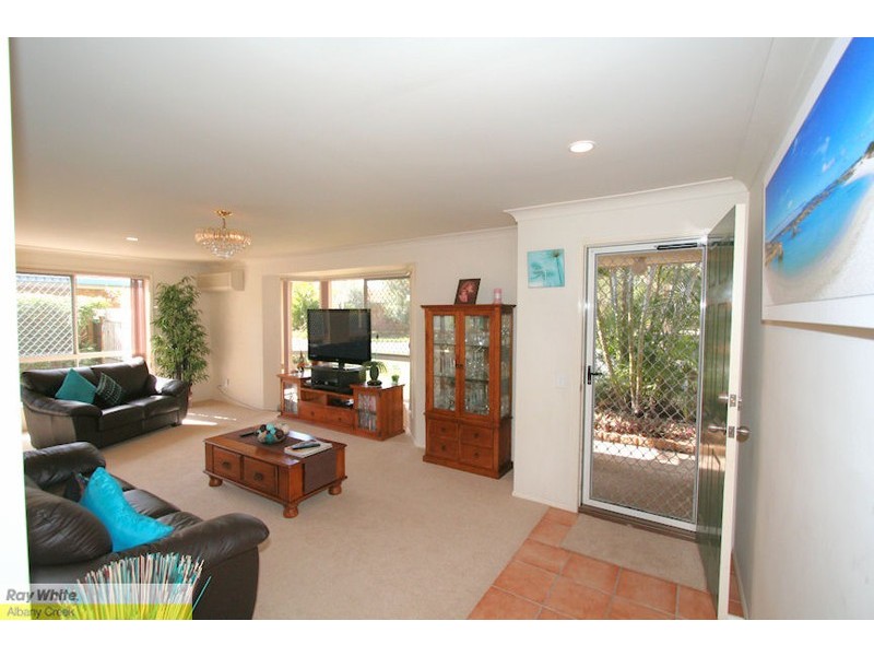 134 Silkyoak Cct, Fitzgibbon QLD 4018