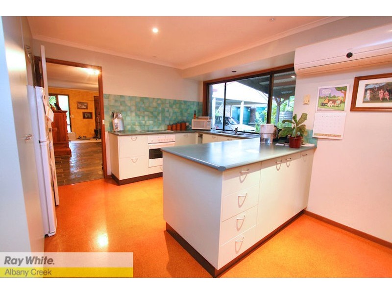 5  Oedipus Court, Eatons Hill QLD 4037