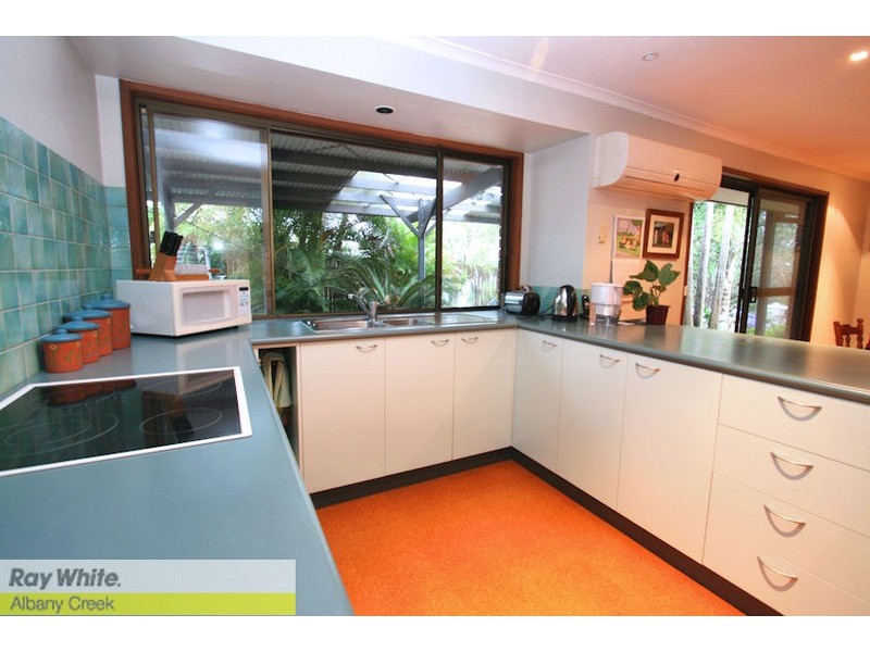 5  Oedipus Court, Eatons Hill QLD 4037