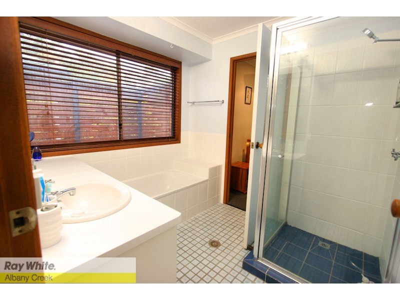 5  Oedipus Court, Eatons Hill QLD 4037