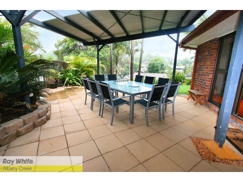 5  Oedipus Court, Eatons Hill QLD 4037