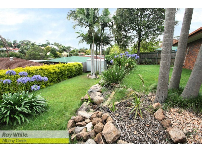 5  Oedipus Court, Eatons Hill QLD 4037