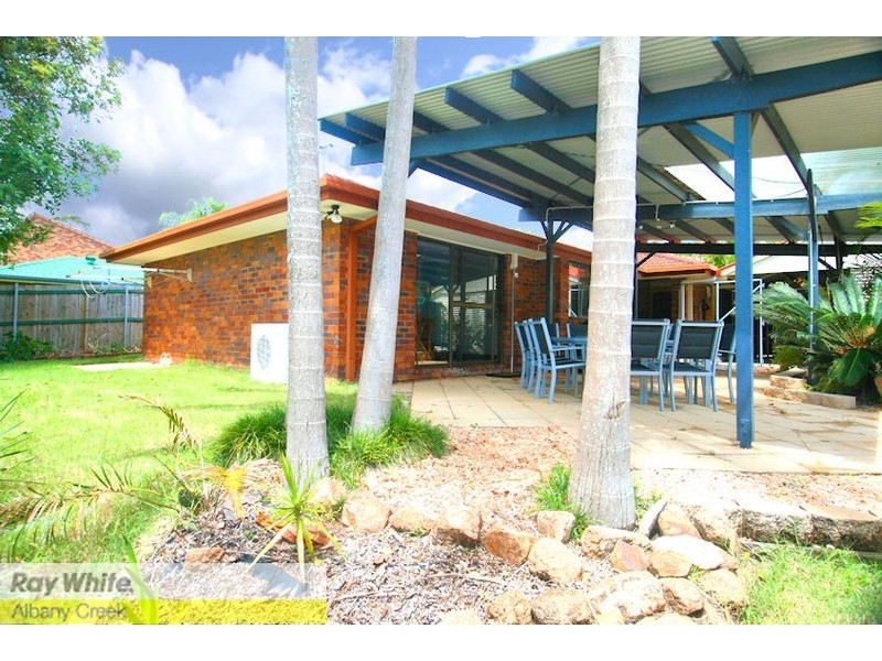 5  Oedipus Court, Eatons Hill QLD 4037