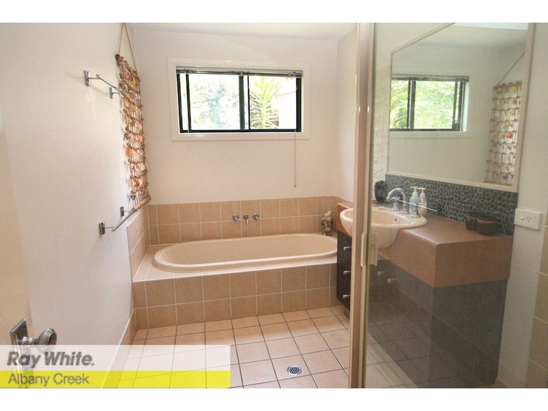 96 Saraband Drive, Eatons Hill QLD 4037