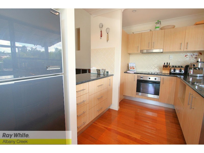 8 Heron Close, Cashmere QLD 4500