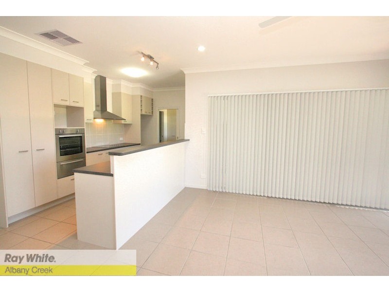 17/8-10 James Cash Court, Albany Creek QLD 4035