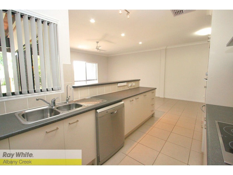 17/8-10 James Cash Court, Albany Creek QLD 4035