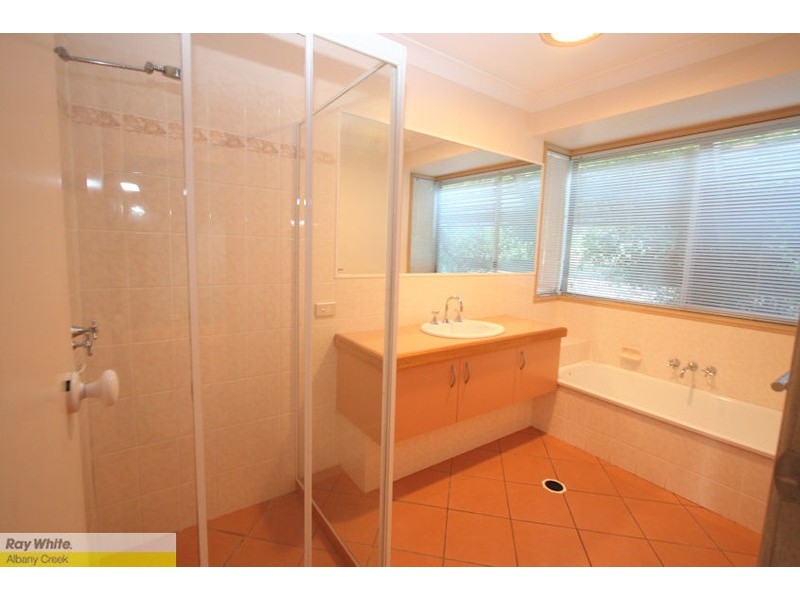 13 Gum Leaf Court, Albany Creek QLD 4035