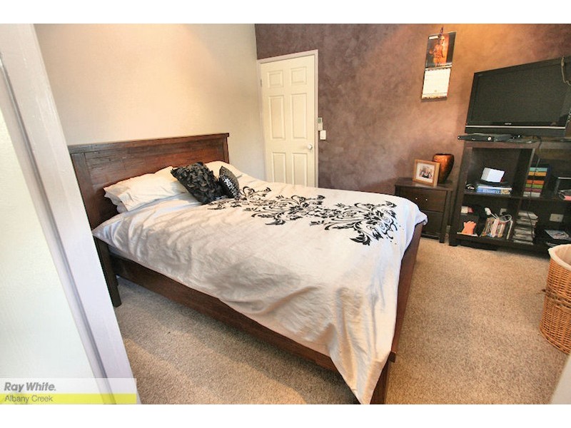 3 Arianna Close, Eatons Hill QLD 4037