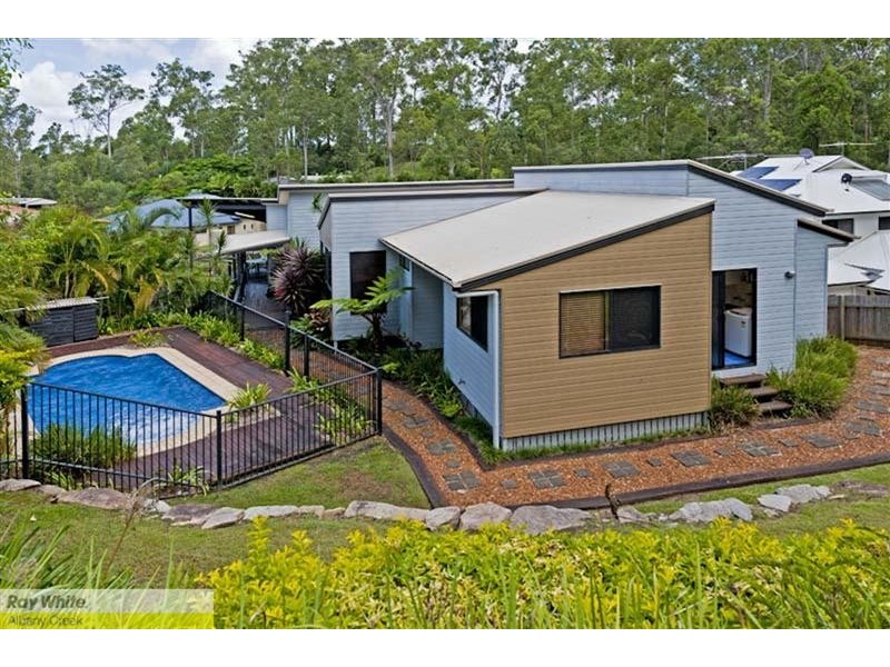 8 Foambark Court, Eatons Hill QLD 4037