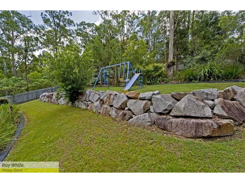 8 Foambark Court, Eatons Hill QLD 4037