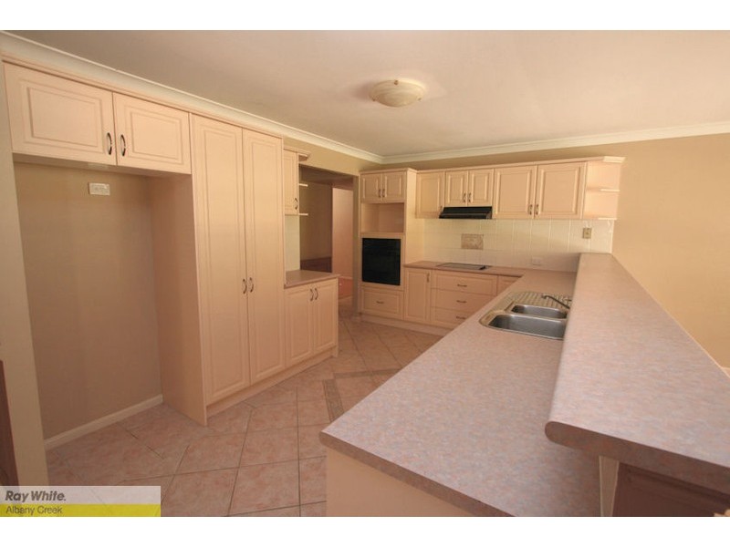 14 Valencia Court, Eatons Hill QLD 4037