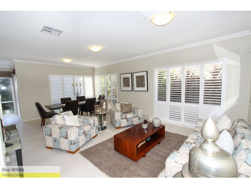 4 Kagan Close, Bridgeman Downs QLD 4035
