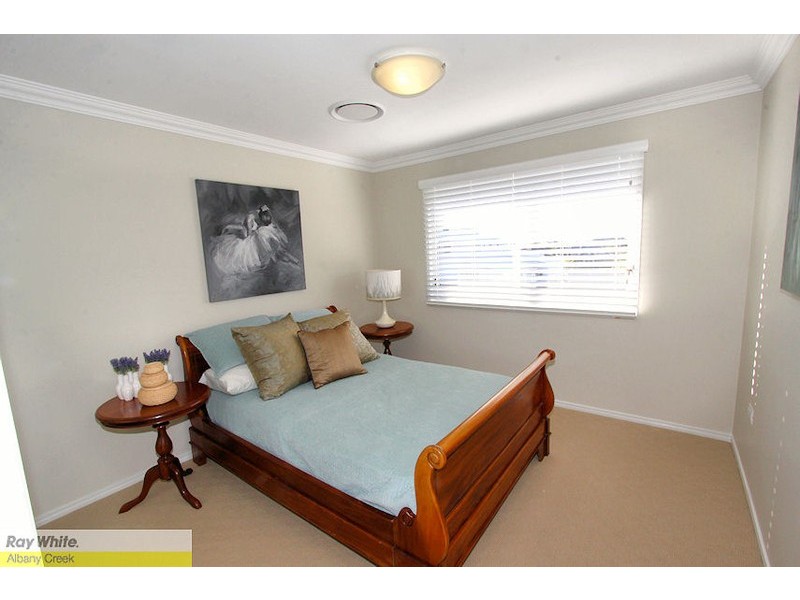 4 Kagan Close, Bridgeman Downs QLD 4035