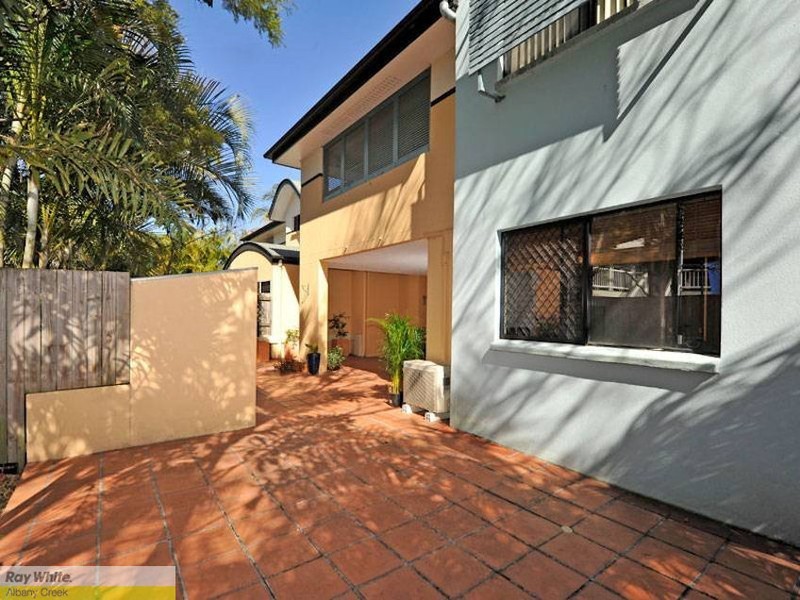 8/24 Grosvenor Street, Balmoral QLD 4171